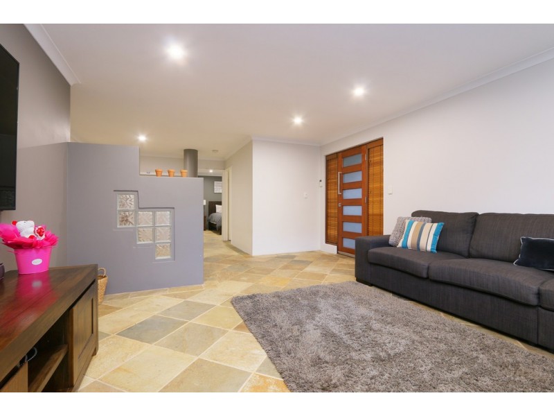 5 Constitution Gardens, Bibra Lake WA 6163