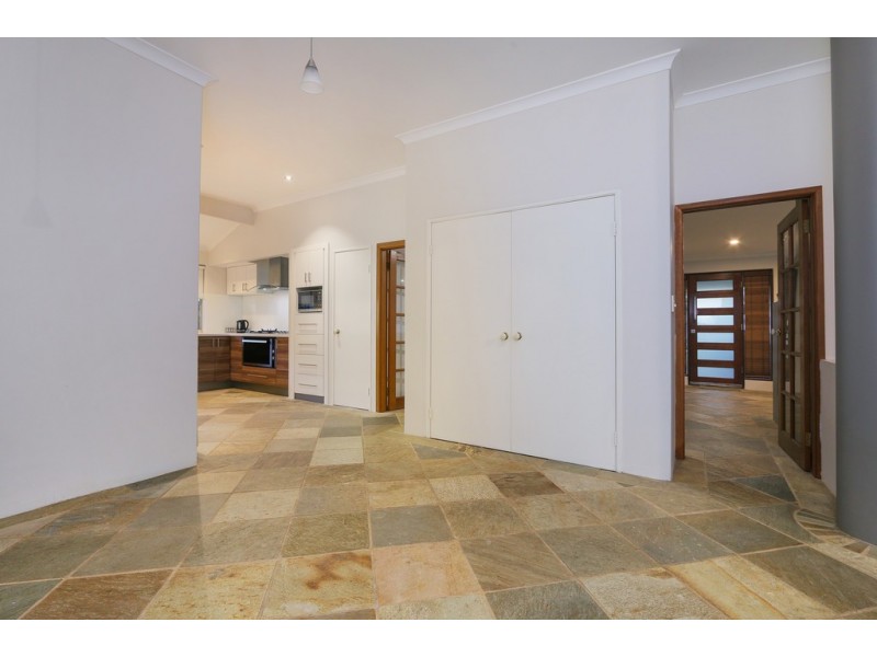 5 Constitution Gardens, Bibra Lake WA 6163