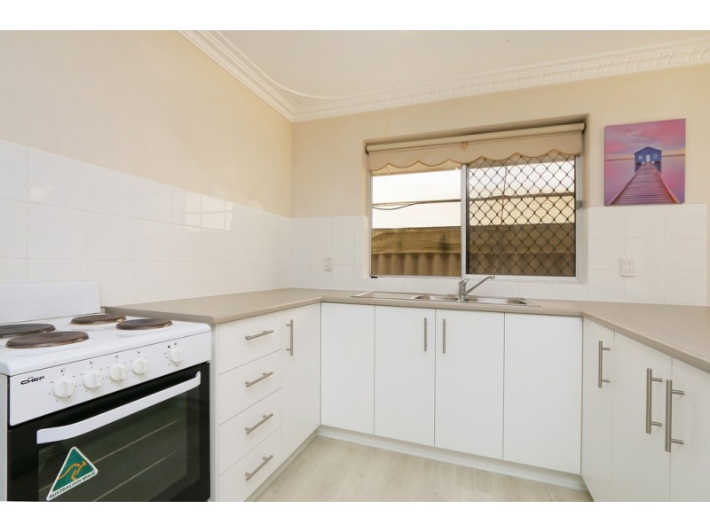 12B Ochiltree Way, Kardinya WA 6163