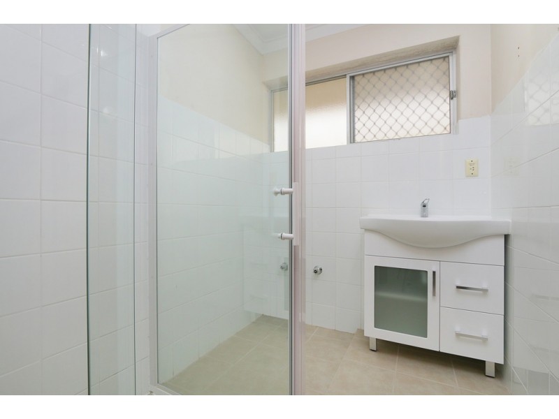 12B Ochiltree Way, Kardinya WA 6163
