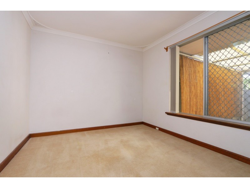 12B Ochiltree Way, Kardinya WA 6163