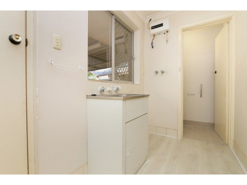 12B Ochiltree Way, Kardinya WA 6163
