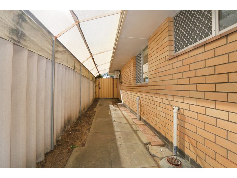 12B Ochiltree Way, Kardinya WA 6163