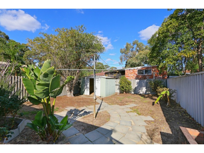 12B Ochiltree Way, Kardinya WA 6163
