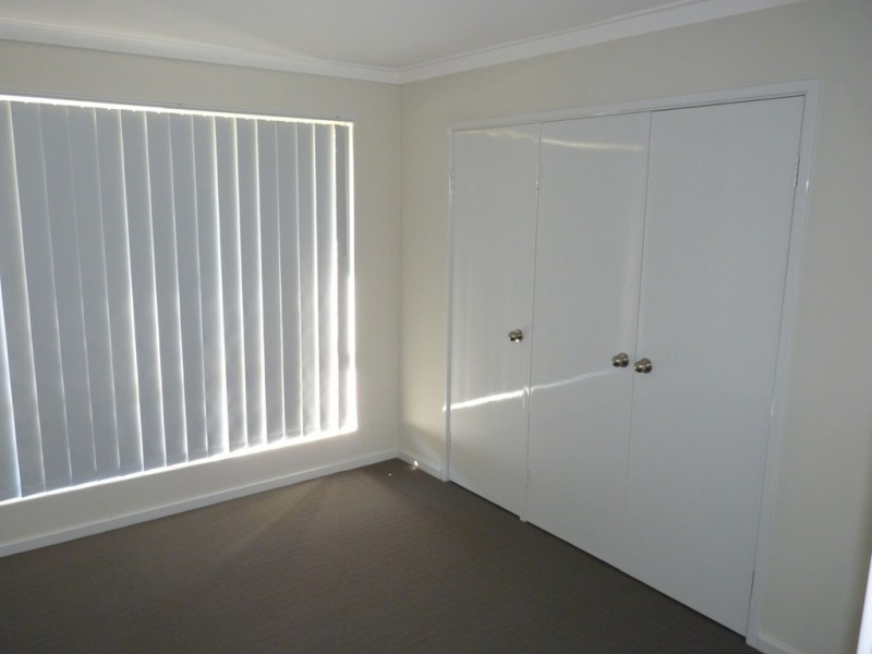 4 Blondell Drive, Munster WA 6166