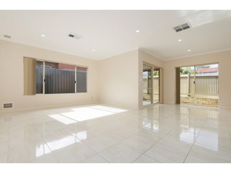 2/46 Gurney Road, Spearwood WA 6163