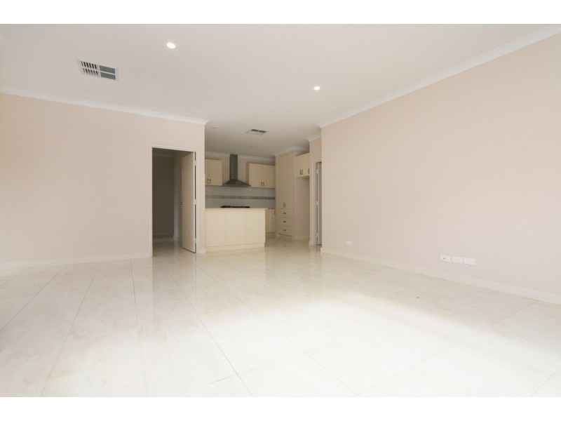 2/46 Gurney Road, Spearwood WA 6163