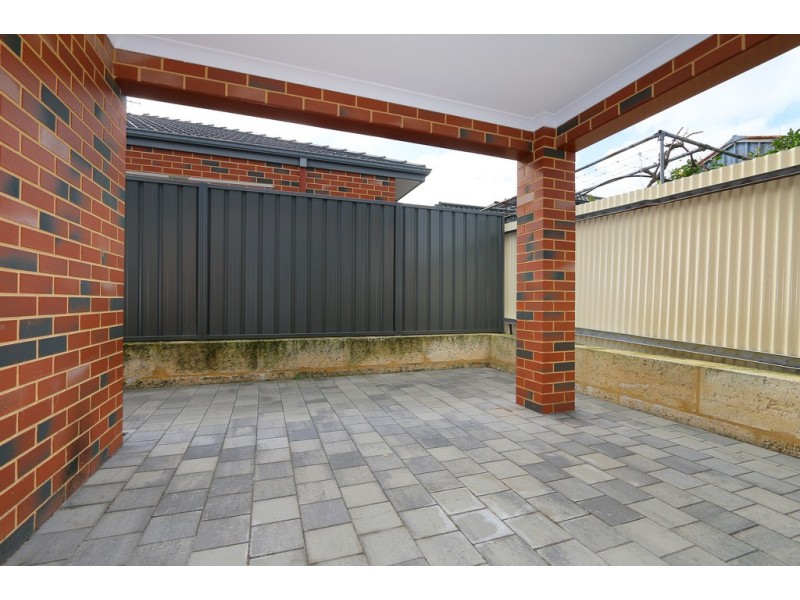 2/46 Gurney Road, Spearwood WA 6163