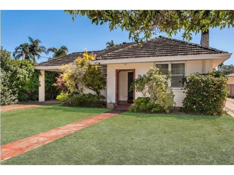 8 Parsons Ave, Manning WA 6152