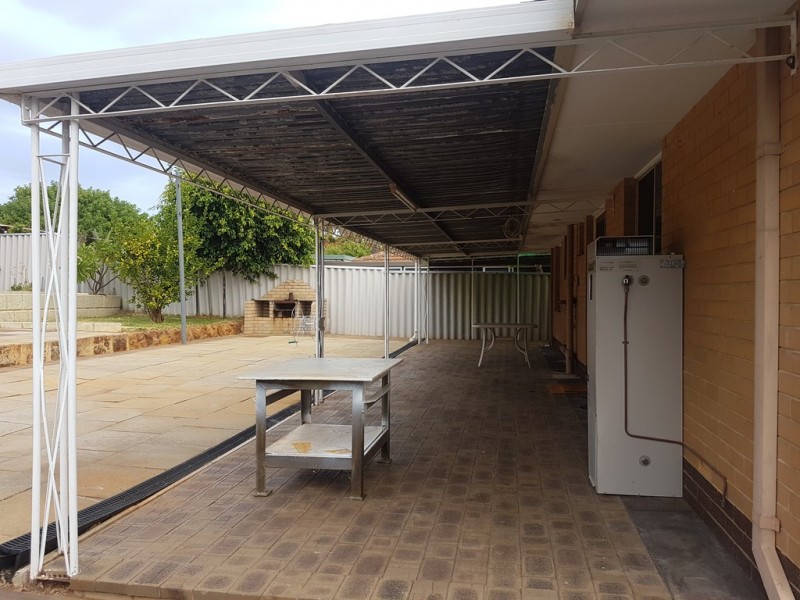 10 Graham St, Spearwood WA 6163