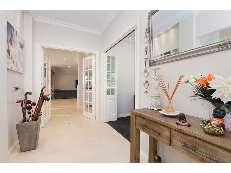 2 Tremont Gardens, Canning Vale WA 6155