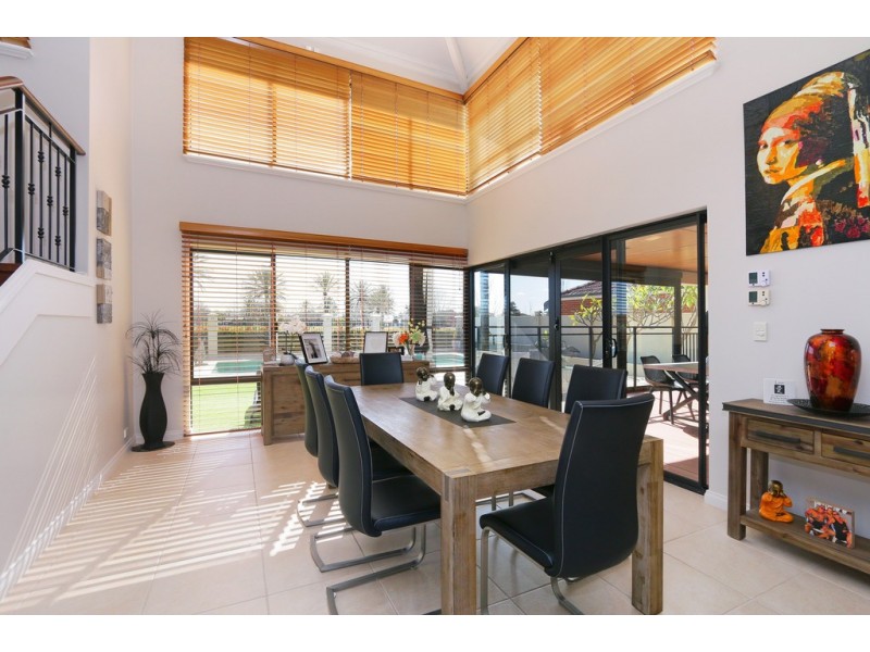 2 Tremont Gardens, Canning Vale WA 6155