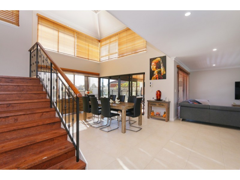 2 Tremont Gardens, Canning Vale WA 6155