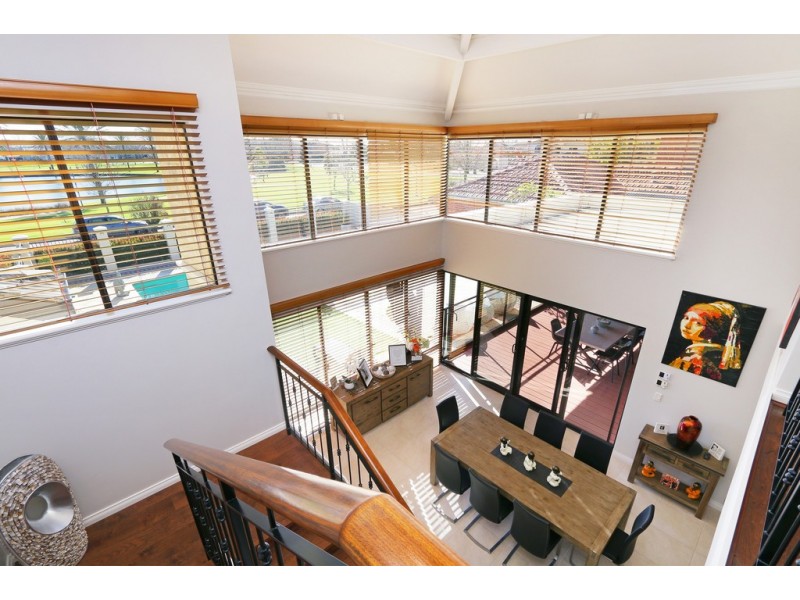 2 Tremont Gardens, Canning Vale WA 6155