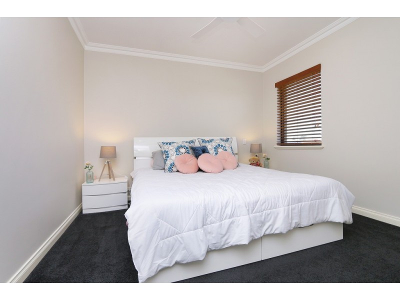 2 Tremont Gardens, Canning Vale WA 6155