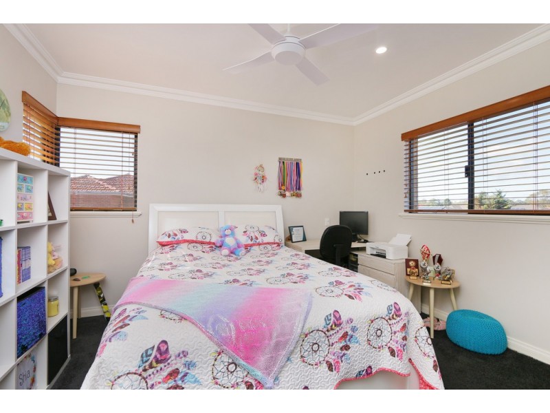 2 Tremont Gardens, Canning Vale WA 6155