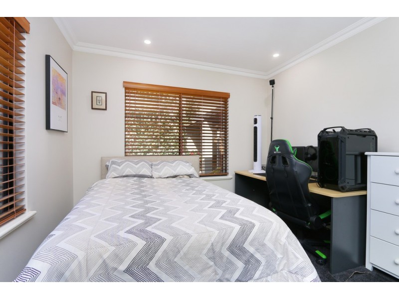 2 Tremont Gardens, Canning Vale WA 6155