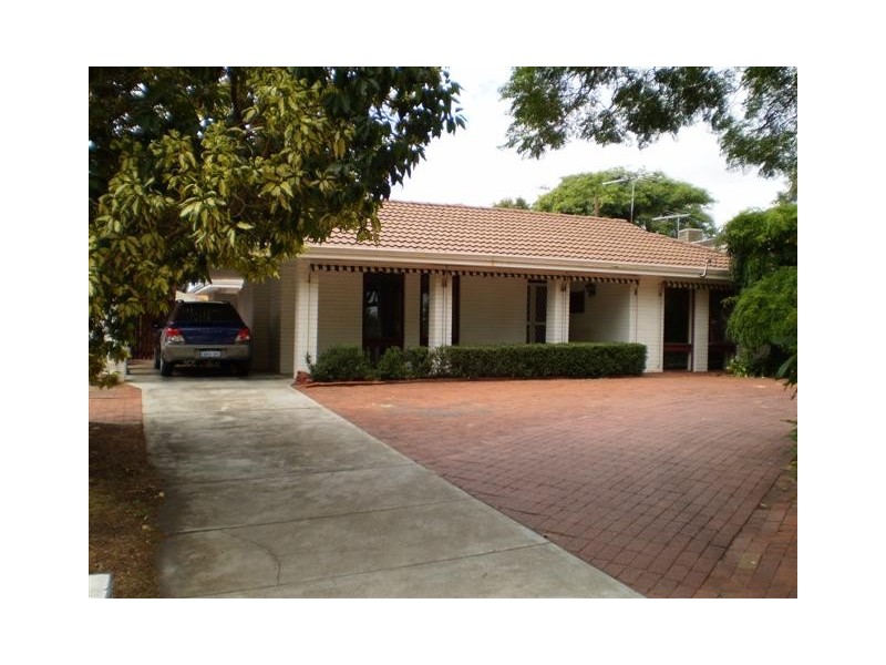 10 Walker Court, Kardinya WA 6163