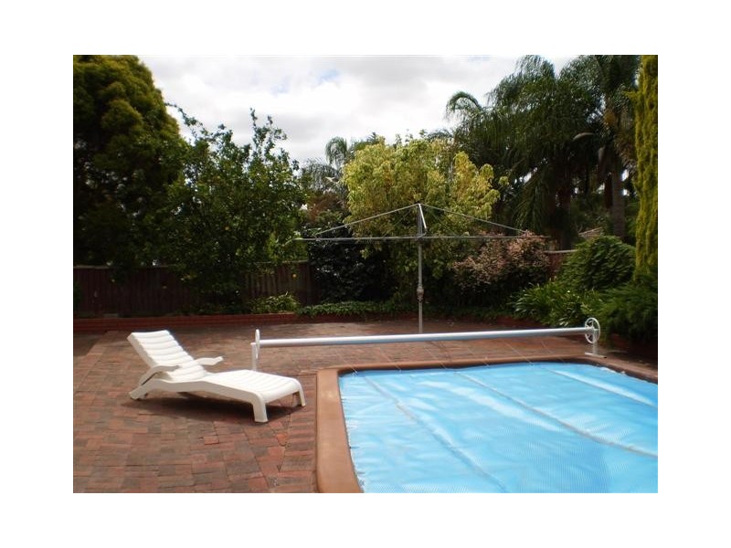 10 Walker Court, Kardinya WA 6163