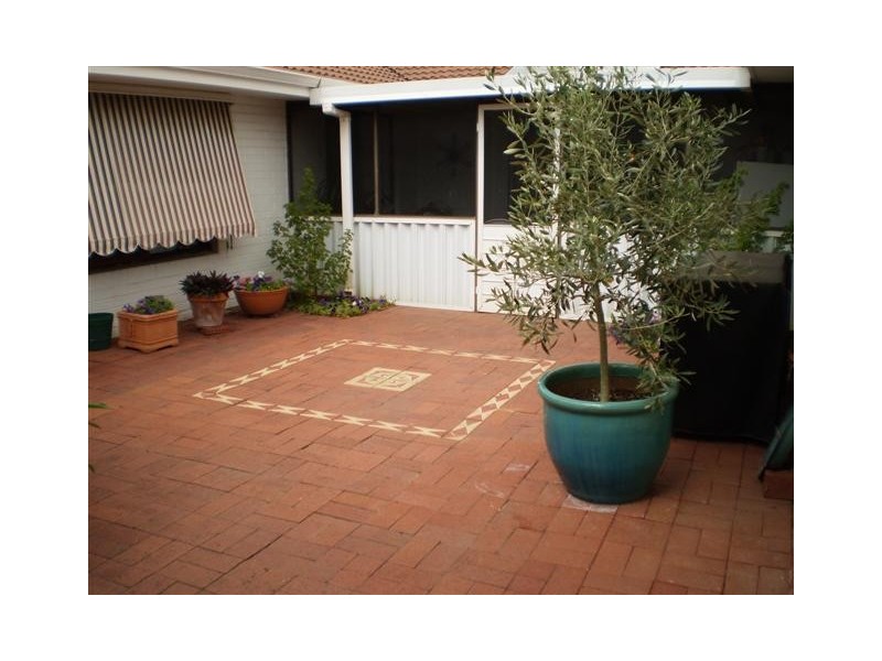 10 Walker Court, Kardinya WA 6163