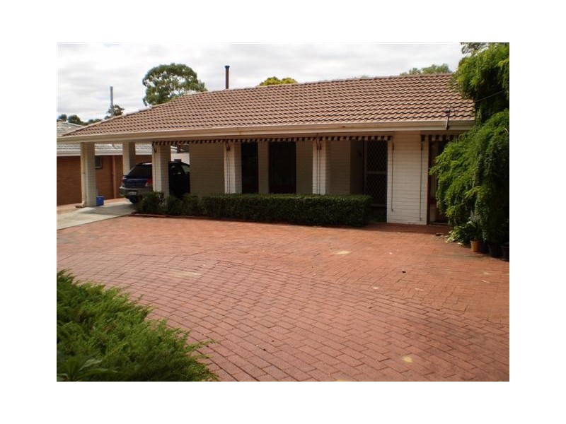 10 Walker Court, Kardinya WA 6163