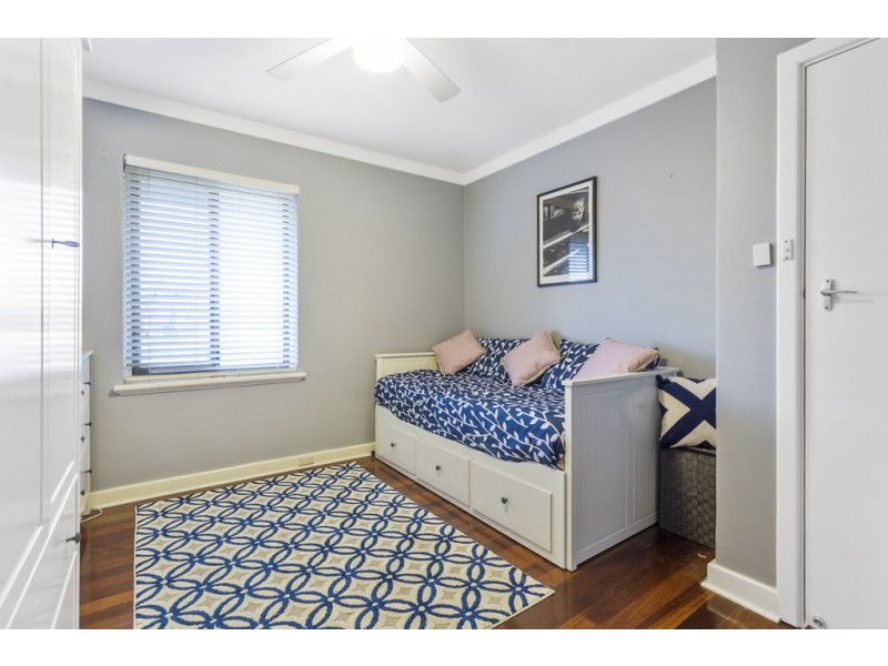 10 Strode Avenue, Hamilton Hill WA 6163