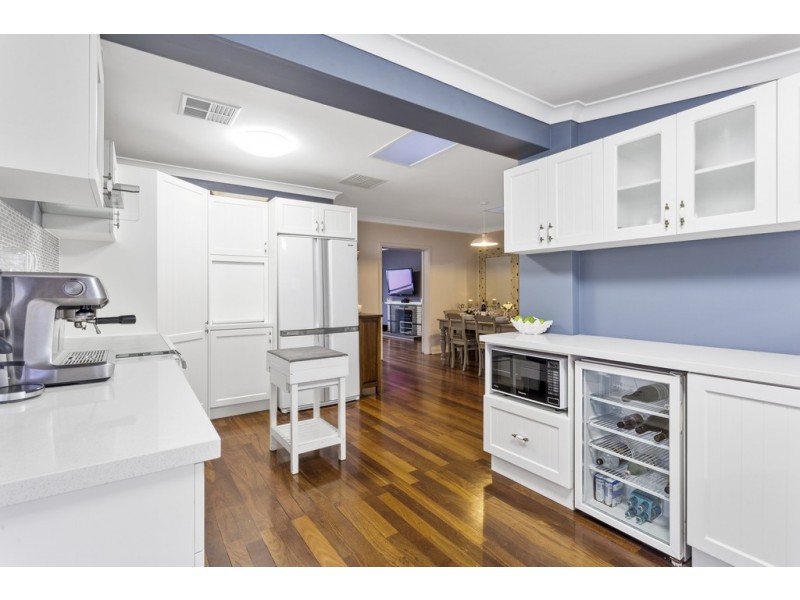 10 Strode Avenue, Hamilton Hill WA 6163