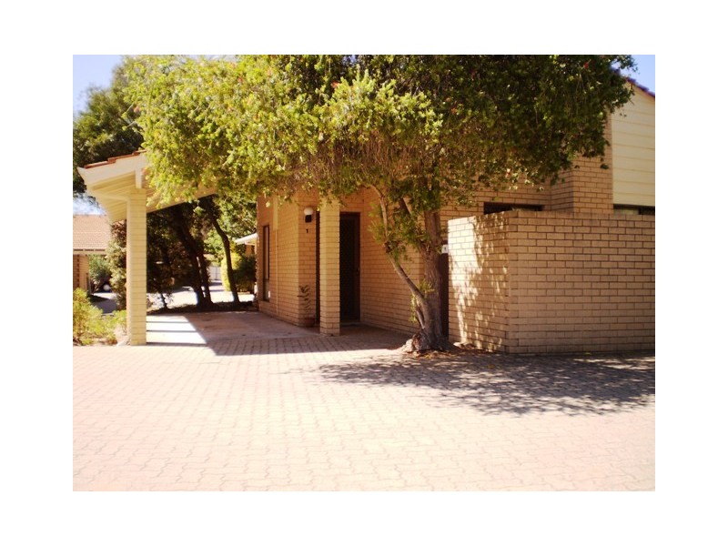 1/90 Gilbertson Rd, Kardinya WA 6163