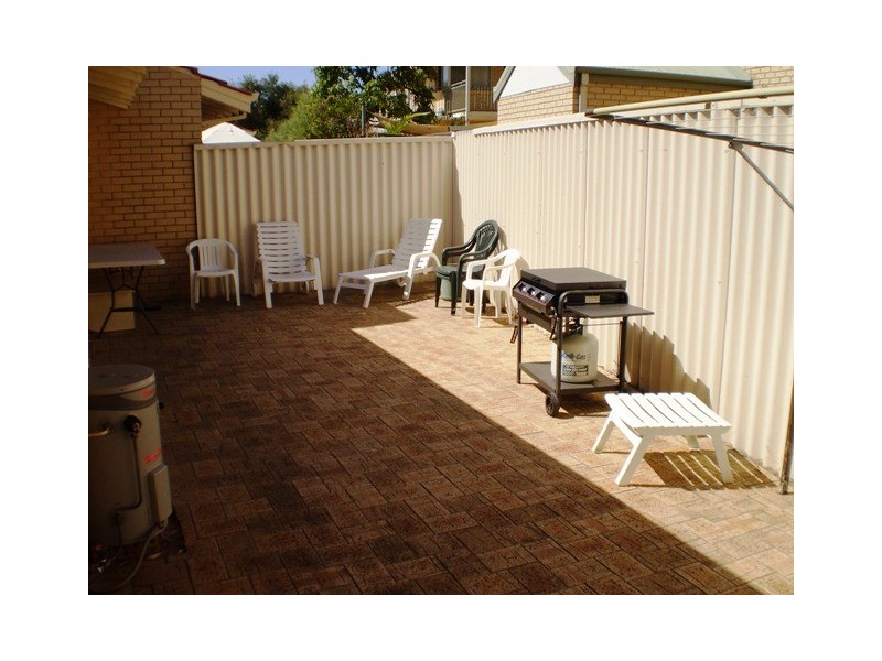 1/90 Gilbertson Rd, Kardinya WA 6163