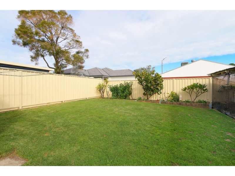 1B Bellairs, Kardinya WA 6163