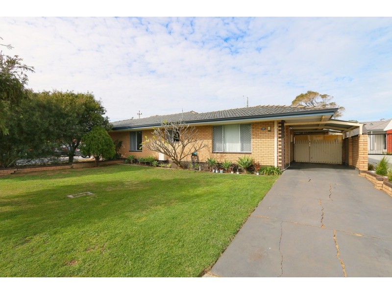1B Bellairs, Kardinya WA 6163