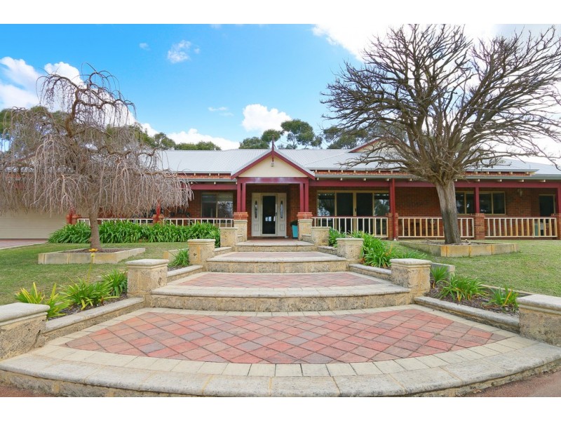 26 Casella Place, Wandi WA 6167