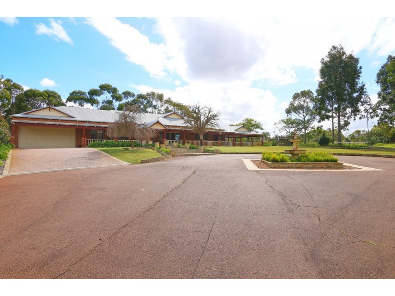 26 Casella Place, Wandi WA 6167