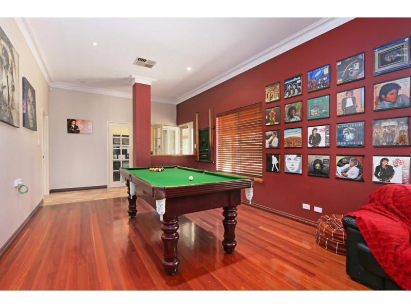 26 Casella Place, Wandi WA 6167