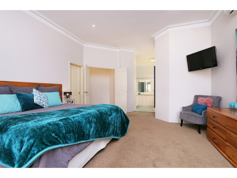 26 Casella Place, Wandi WA 6167