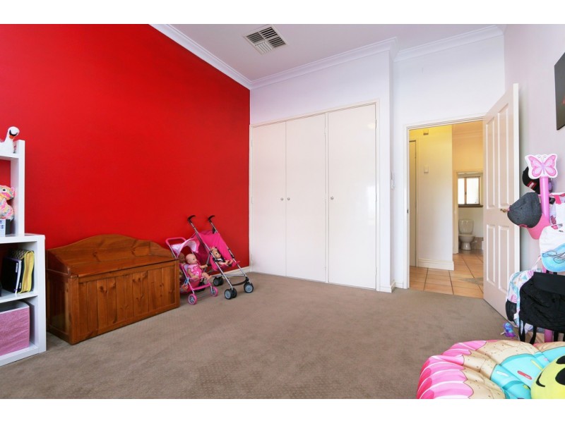 26 Casella Place, Wandi WA 6167