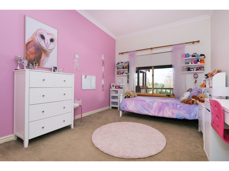 26 Casella Place, Wandi WA 6167