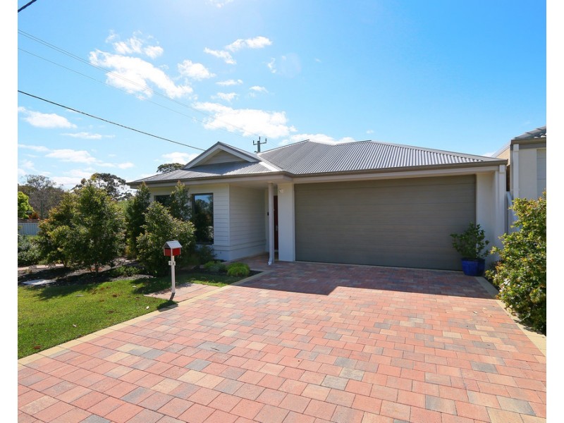 2A Hodgson Place, Kardinya WA 6163
