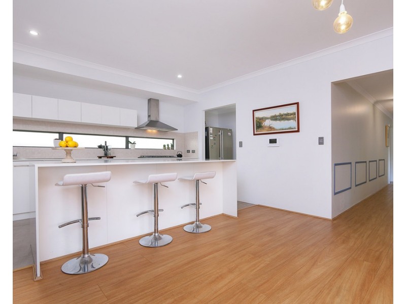 2A Hodgson Place, Kardinya WA 6163