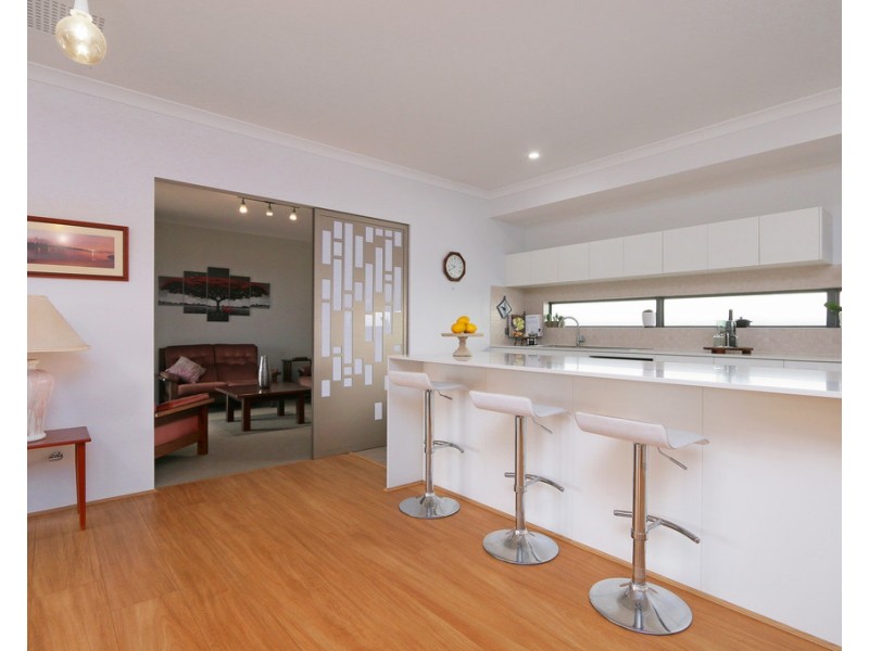 2A Hodgson Place, Kardinya WA 6163