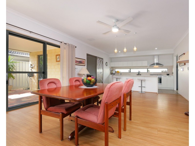 2A Hodgson Place, Kardinya WA 6163