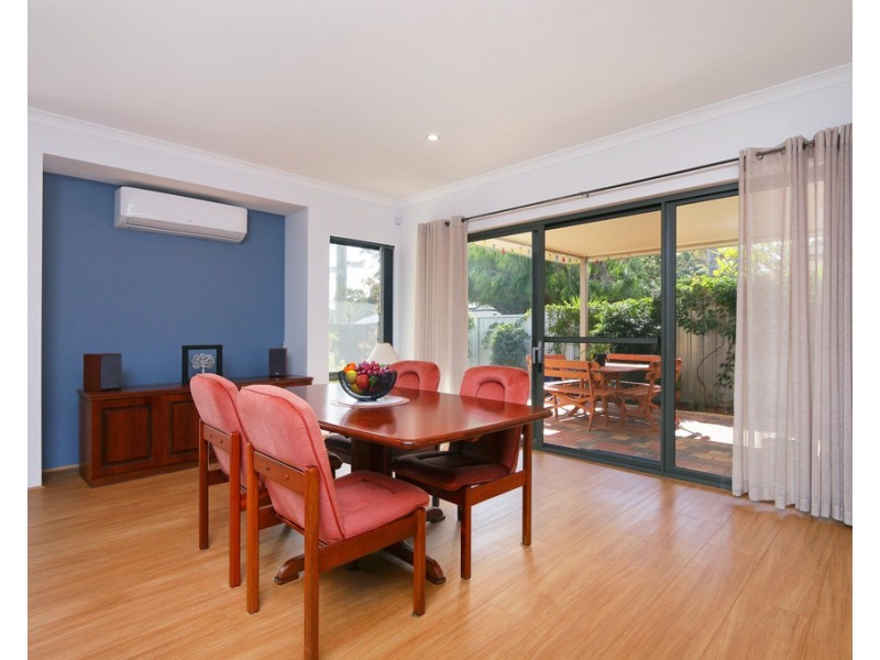 2A Hodgson Place, Kardinya WA 6163