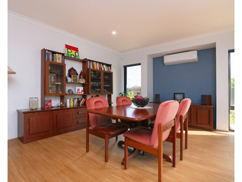 2A Hodgson Place, Kardinya WA 6163