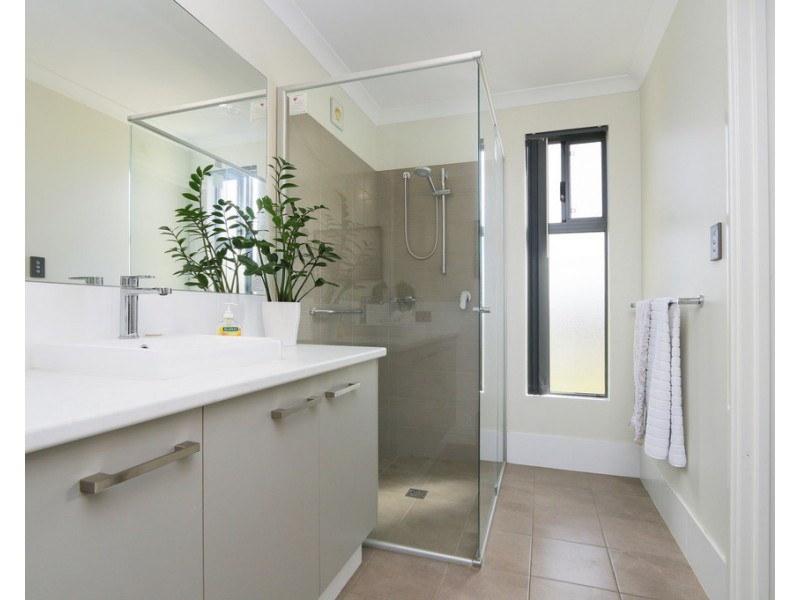 2A Hodgson Place, Kardinya WA 6163