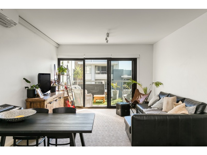 102/59 Breaksea Drive, North Coogee WA 6163