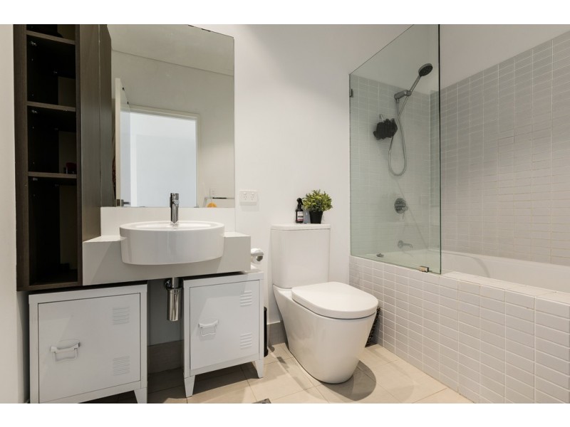 102/59 Breaksea Drive, North Coogee WA 6163