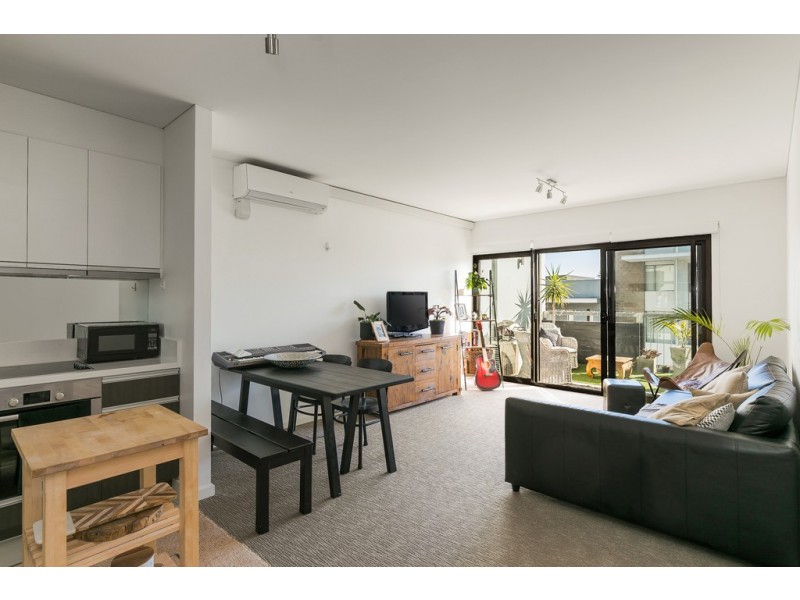 102/59 Breaksea Drive, North Coogee WA 6163