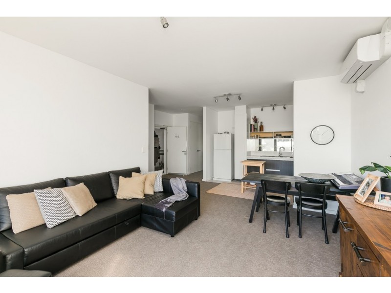 102/59 Breaksea Drive, North Coogee WA 6163