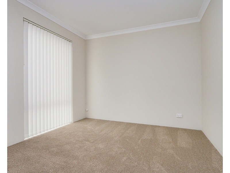 3 Oak Ridge Meander, Success WA 6164