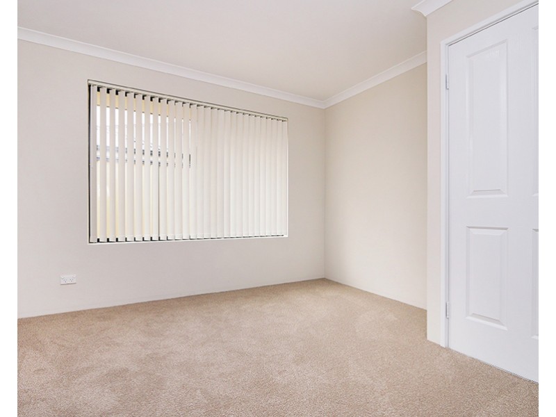 3 Oak Ridge Meander, Success WA 6164